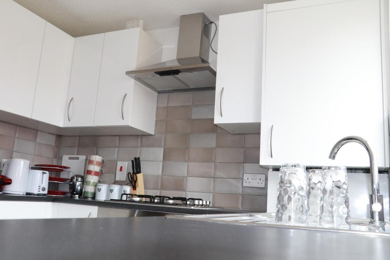 Cosy & Lovely Guesthouse With Free Parking & Close To Station Erith Exterior photo